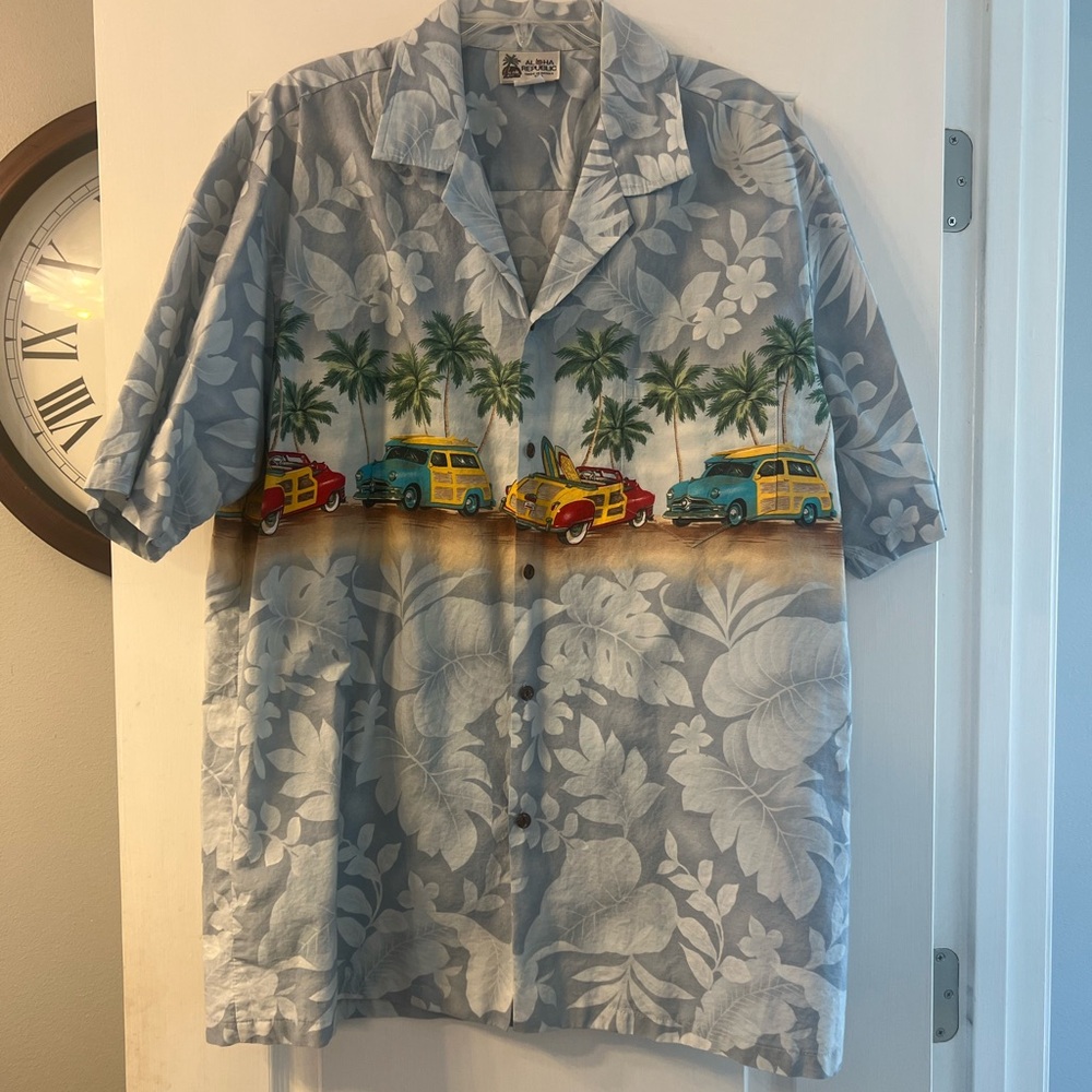 Aloha Republic made in Hawaii USA  100% cotton tropical motif size XL